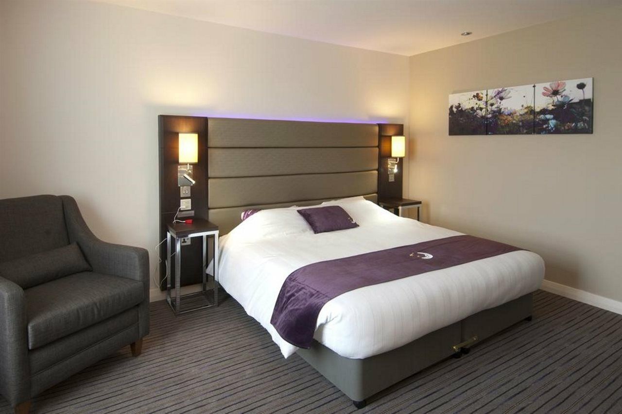 Premier Inn London Heathrow M4/J4 Ґіллінґдон Екстер'єр фото